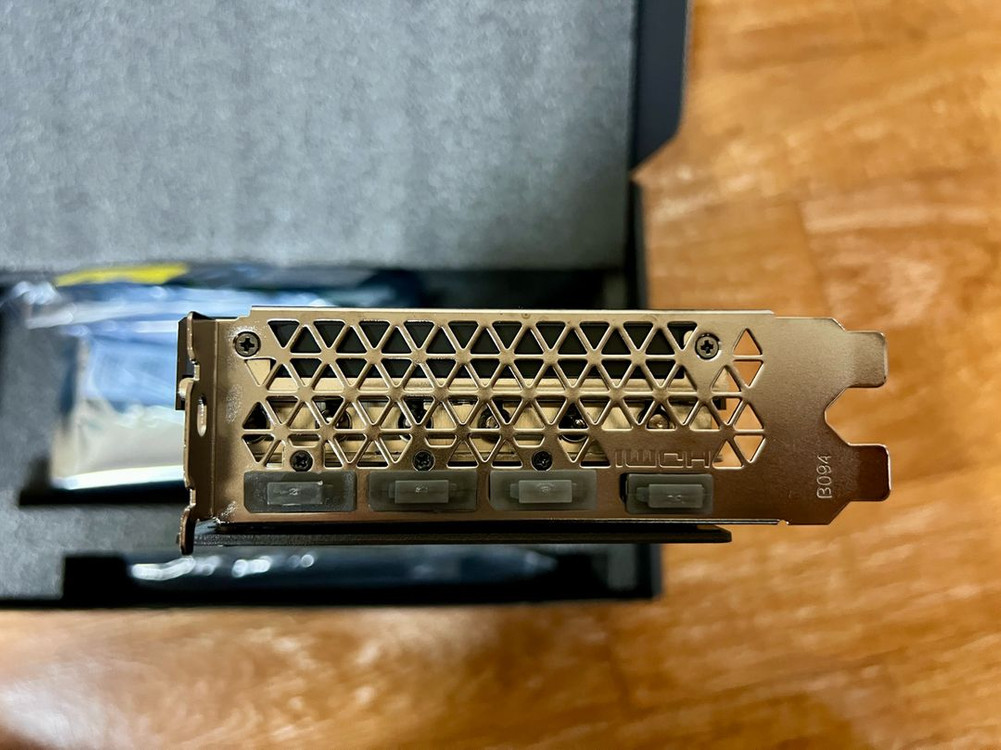 INNO3D 지포스 RTX 5070 OC D7 12GB X3 팝니다. 이미지