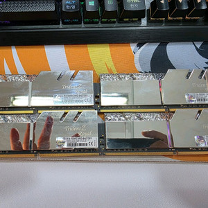 DDR4 G.SKILL TRIDENT Z ROYAL 64GB 쿼드킷 판매 이미지