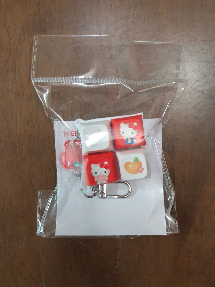 헬로키티 텀블러 3종 세트 (400ml 2개, 600ml 1개)+사각 키캡키링 일괄판매 이미지