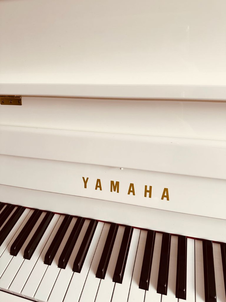 야마하에서 제일 예쁜 피아노 JU109 크림화이트 2021년식 이미지