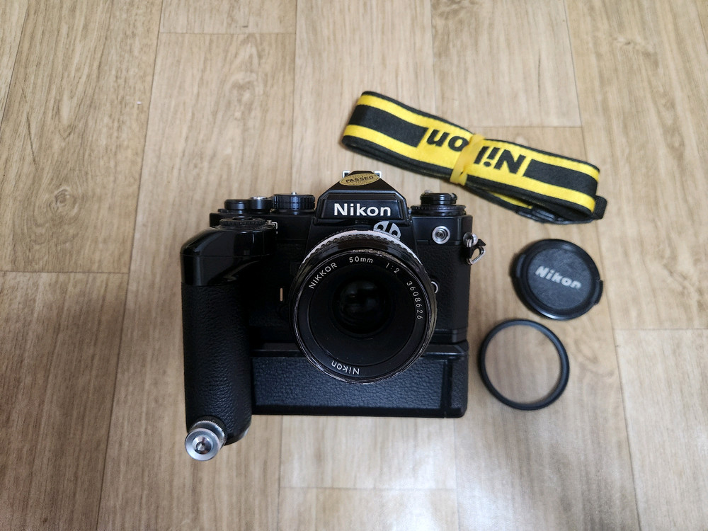 니콘 FE2 바디및 50mm f 2 렌즈 + md-12 모터드라이버 + mr-3 셔터 릴리즈 셋트 판매합니다 이미지