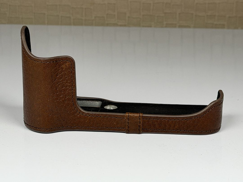 후지필름 X-T30ii TP 가죽 케이스 & 핸드 스트랩 이미지