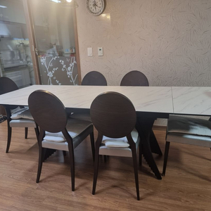 디쟈트 세라믹 식탁(확장형) 6~8인용 이미지