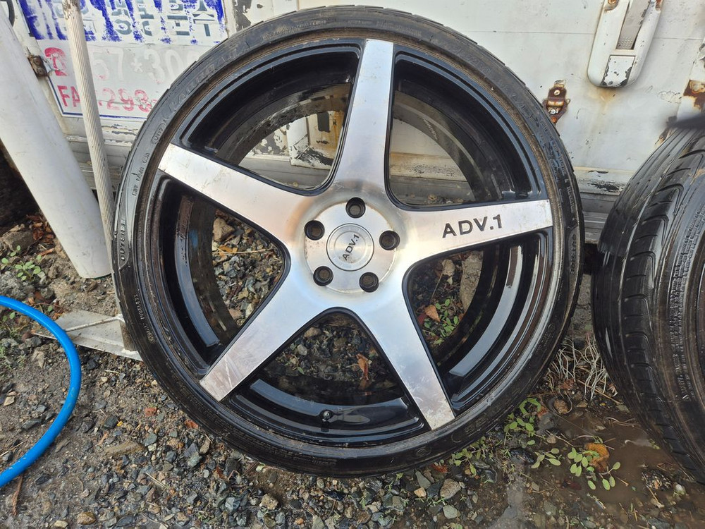 20인치 ADV.1 휠 팰리세이드 그렌져 k7 투싼ix 스포티지R 싼타페 쏘렌토 올뉴카니발 더뉴카니발 이미지