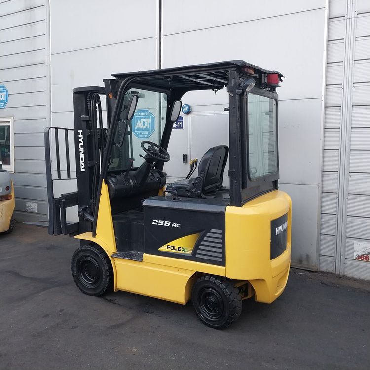 현대 전동지게차 2.5톤 3단 4700MM 사이드쉬프트 장착 상품배터리장착 이미지