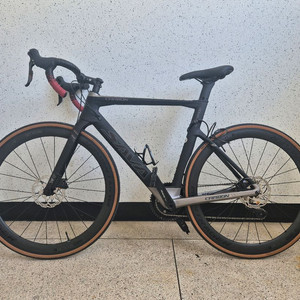 사바 콜로라도 7F 풀카본 로드 자전거 이미지