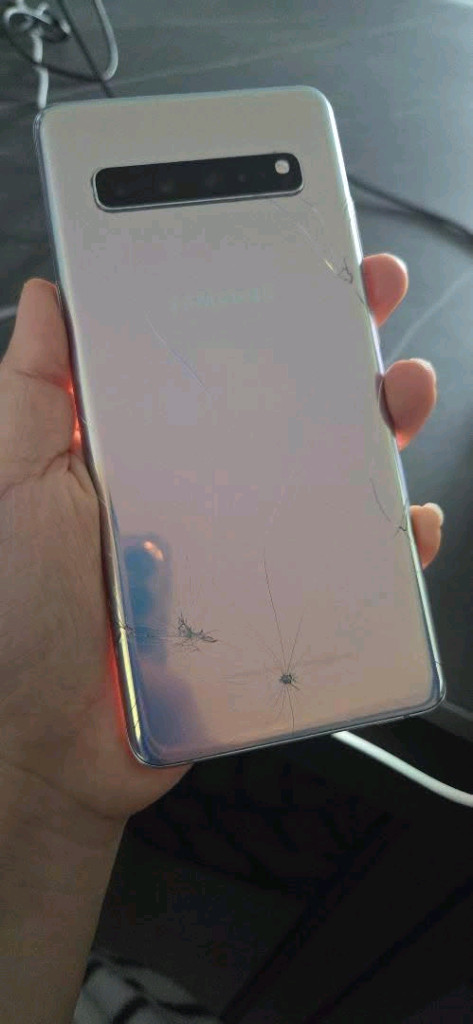 갤럭시s10 256기가 뒷판 깨짐 이미지