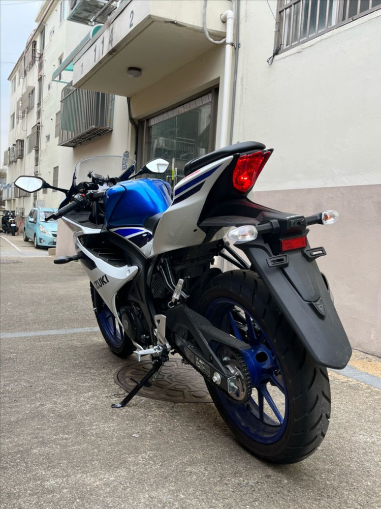 25년식2천키로 스즈키gsx-r125 급처 합니다! 이미지