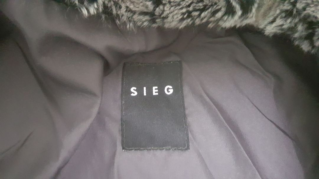 디자인과 품질 좋은 남/여 공용 모피 코트 이미지