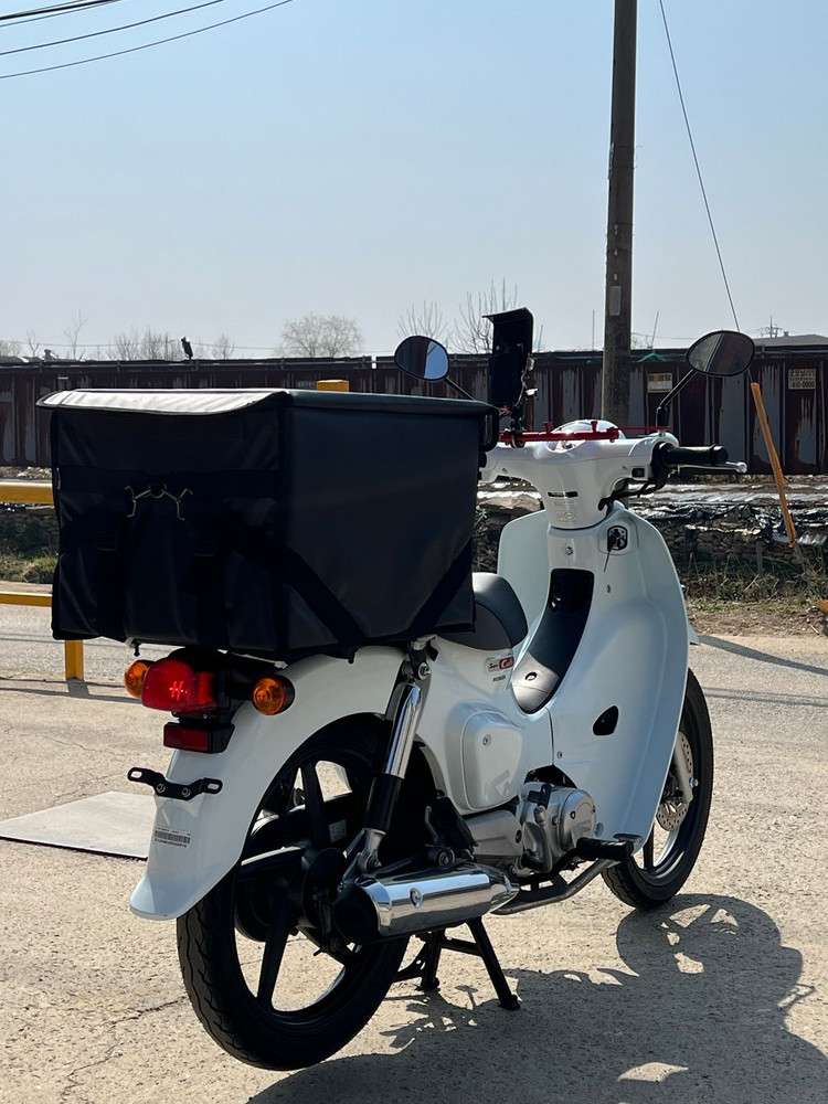 혼다 슈퍼커브110 25년식 6천키로대 저렴한 가격에 판매합니다 이미지