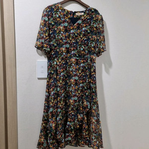 마리끌레르 플라워 패턴 쉬폰 원피스 이미지