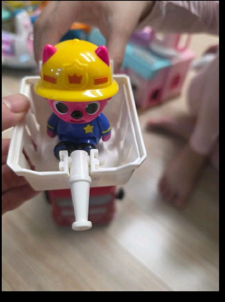 핑크퐁 아기상어 소방차놀이 아기장난감 이미지