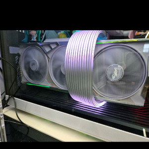 급매 - [내용 필독] RTX 4080S super 불칸 화이트 OC 용에디션 판매 합니다 이미지