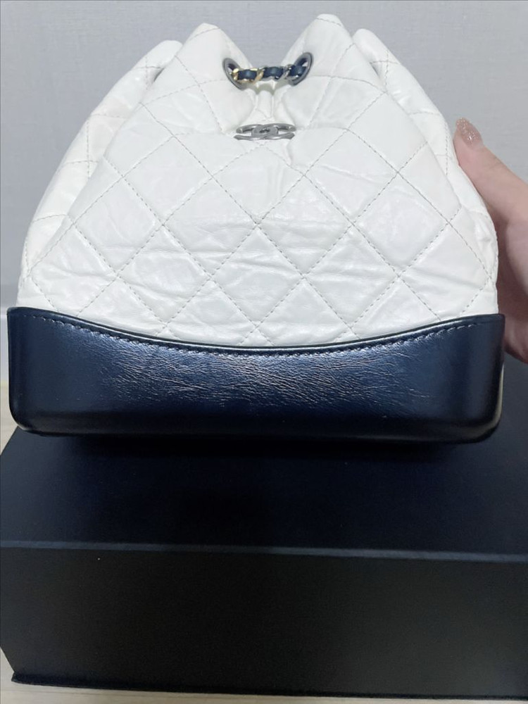 샤넬 가브리엘 백팩 스몰 화이트 내장칩 이미지