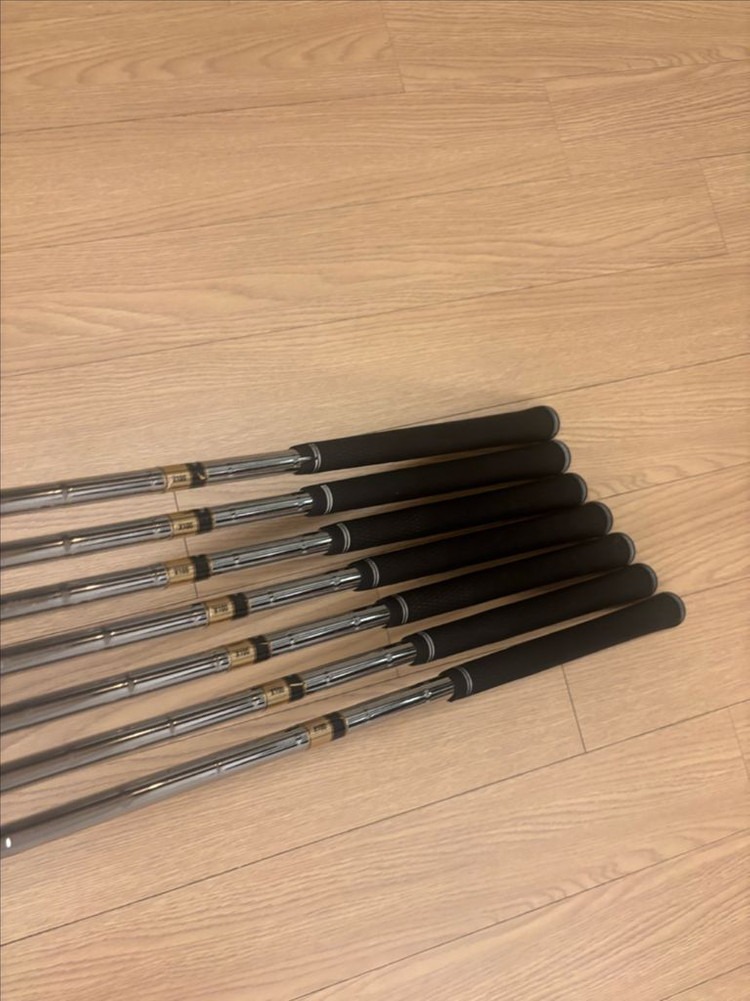 타이틀리스트 T200 아이언세트 골프채 팝니다. 이미지