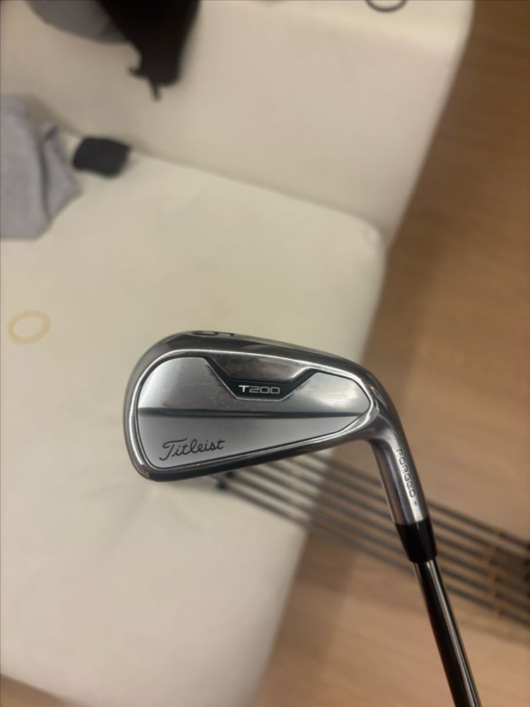 타이틀리스트 T200 아이언세트 골프채 팝니다. 이미지
