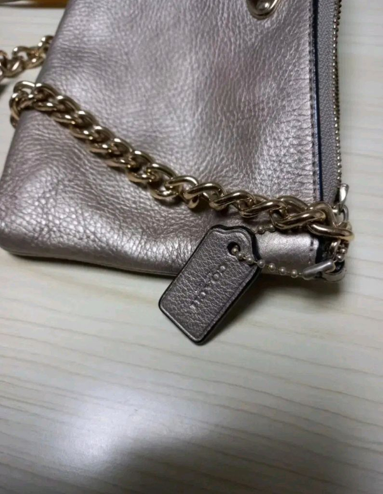 여성 코치 미니 체인 크로스바디백 이미지