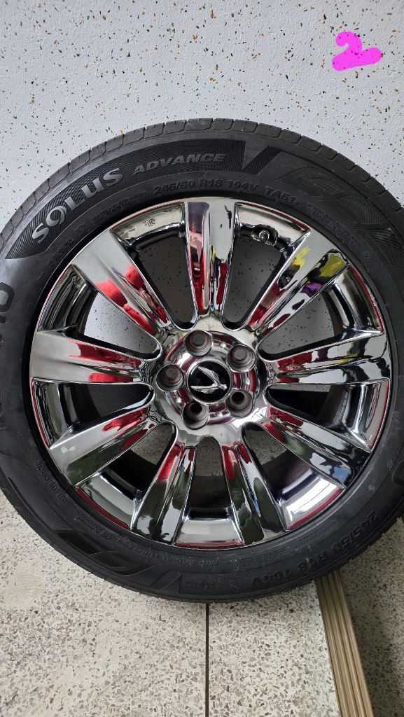 뉴에쿠스 vi/순정18인치/크롬휠, 타이어/중고 4개/교환가능/개인/팝니다. 이미지