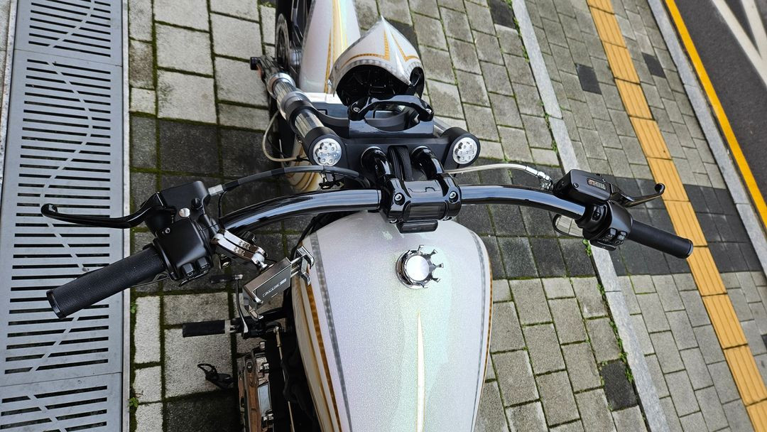 할리데이비슨 26인치 풀커스텀 브레이크아웃 3350만원 이미지