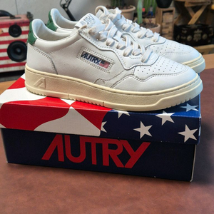 실착용1회 박스그대로 235-240(37) 오트리 메달리스트 로우 스니커 이미지