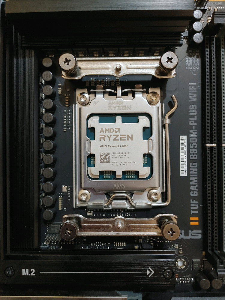 고성능 게이밍 PC 반본체 이미지