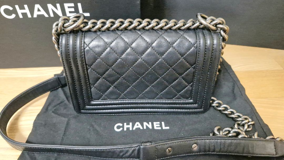 샤넬 보이백 스몰 카프스킨 엔틱 23번대 이미지