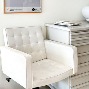 Knoll 의자 두개 팝니다. 이미지