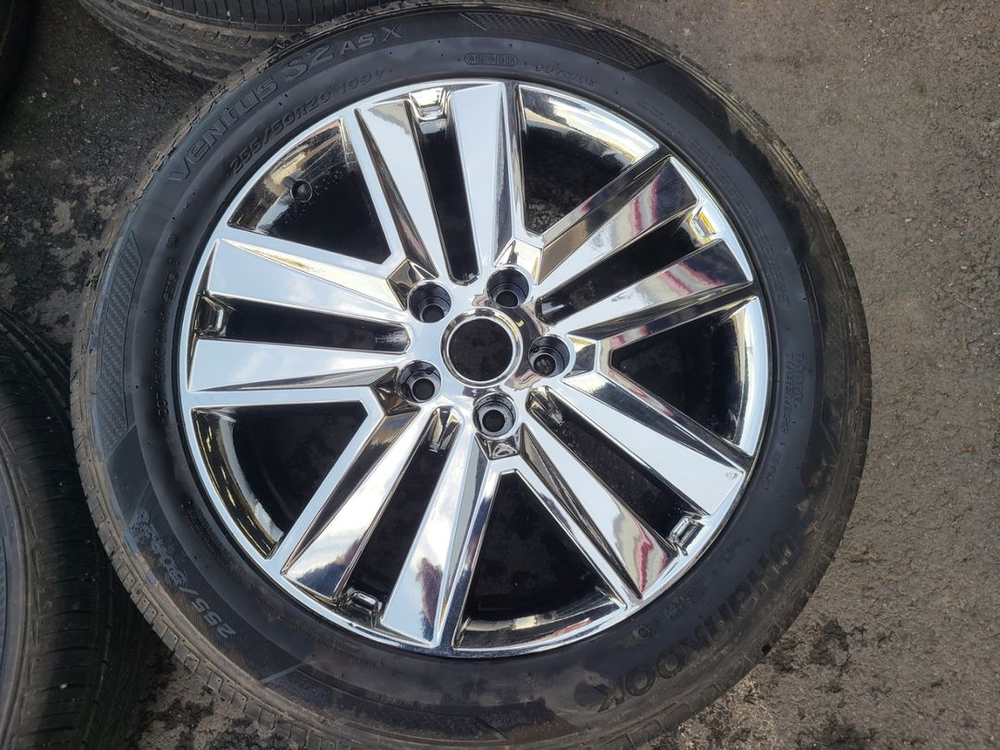 렉스턴스포츠 칸 20인치 2555020 크롬 휠타이어 이미지