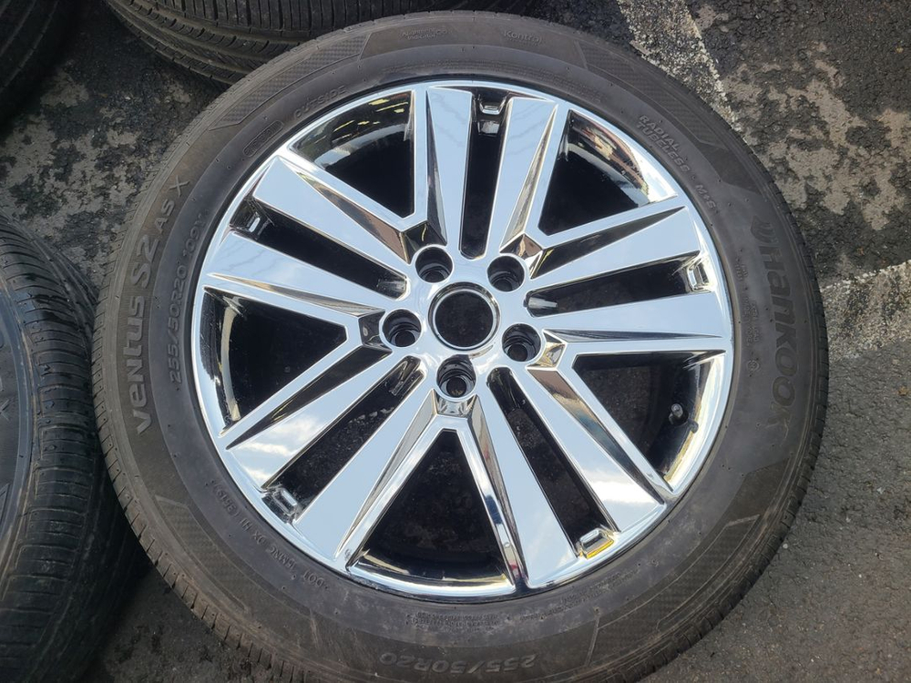 렉스턴스포츠 칸 20인치 2555020 크롬 휠타이어 이미지