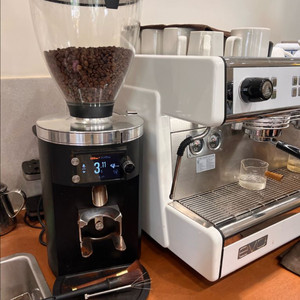 커피그라인더 이미지