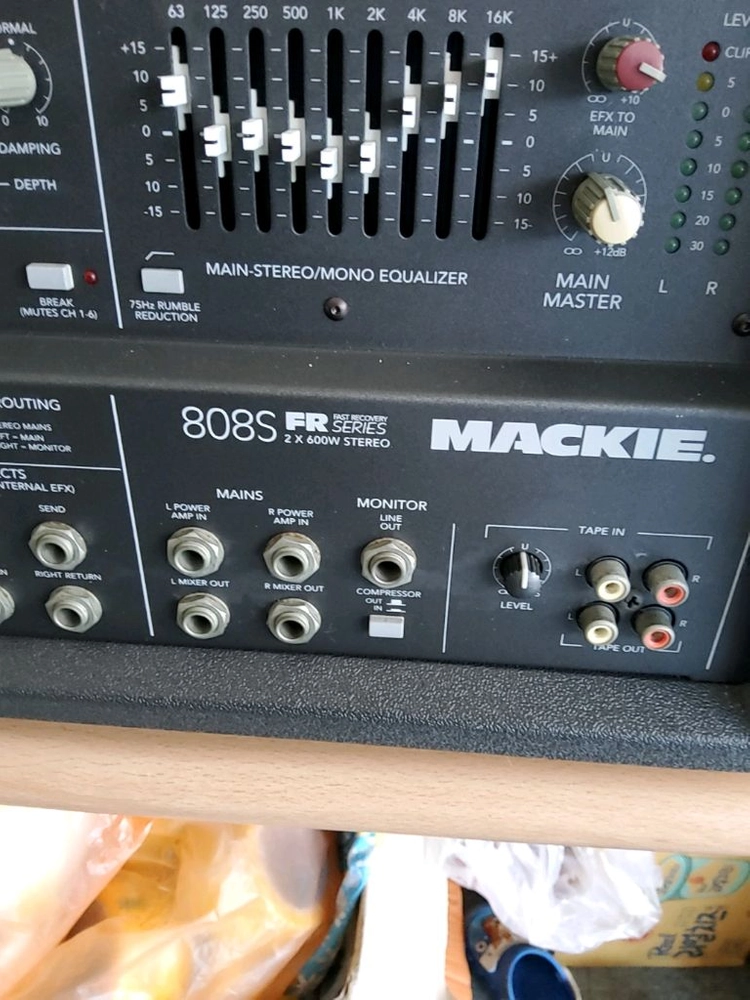 Mackie 맥키 808s FR 파워드 믹서 이미지