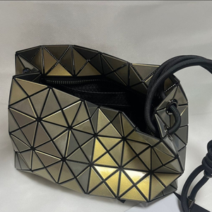 바오바오 크로스백 이미지