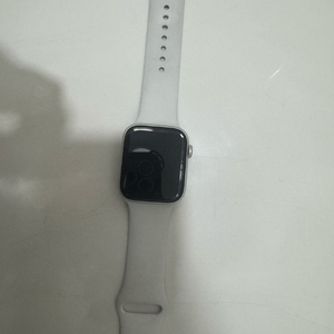 애플워치 se2 44mm 스타라이트 이미지