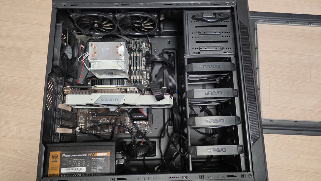 인텔 CPU i9 9900, 64램, RTX2070super 데스크탑 PC 팝니다. 이미지