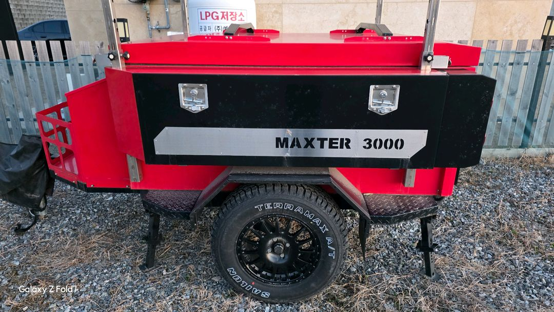 캠핑용 카고 트레일러 이미지