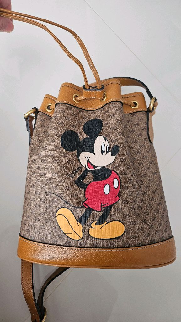 구찌디즈니 버킷백정품 이미지