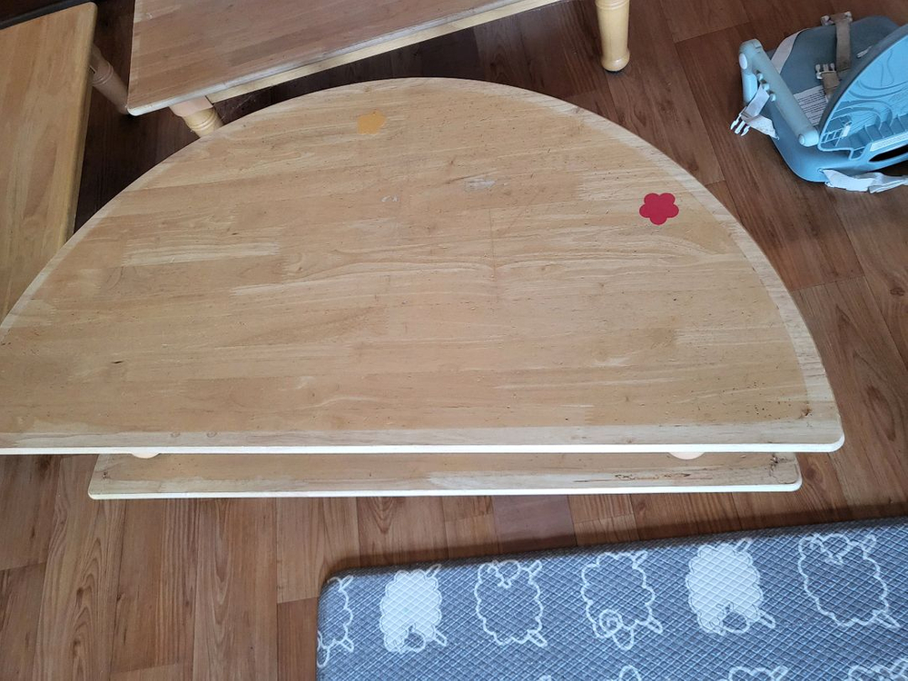 어린이 책상 이미지