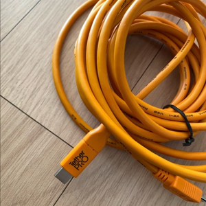 테더프로 USB-C to 마이크로 B 케이블 이미지