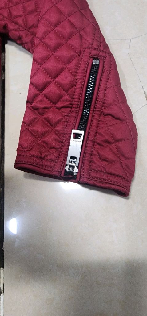 버버리 키즈 퀼팅 라운드 자켓 8Y 롱패딩 8Y 이미지