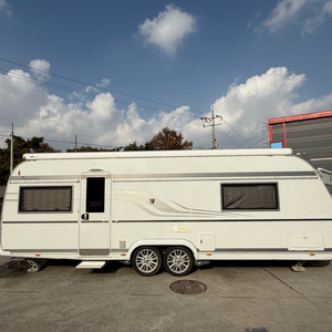 푸치니 Puccini 685 DF 카라반 · 21년식 · 7,999만원 이미지