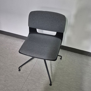 퍼시스 버튼 의자 CHN0020LD 의자 입니다 이미지