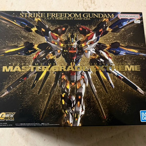 MGEX 스트라이크 프리덤 건담 팝니다 이미지
