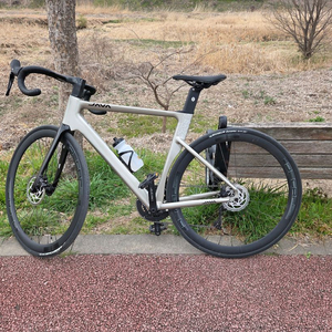 자바 실룰로6 S사이즈 팝니다 이미지