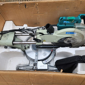 지파 슬라이딩각도절단기 925526 판매 이미지