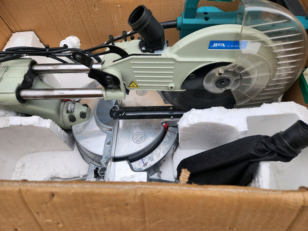 지파 슬라이딩각도절단기 925526 판매 이미지