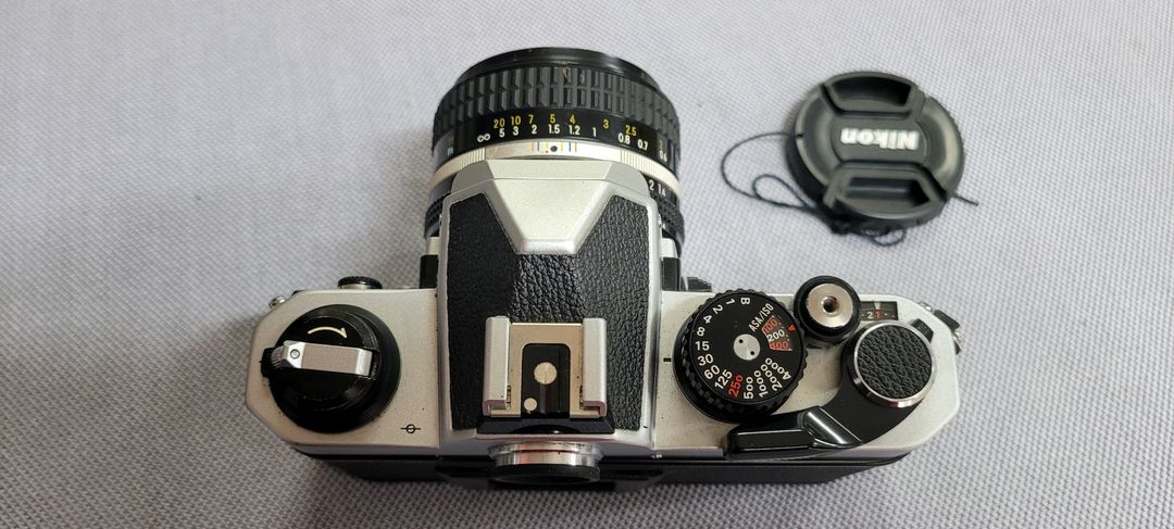 니콘 FM2 필름카메라 + 50mm f1.4 렌즈 이미지