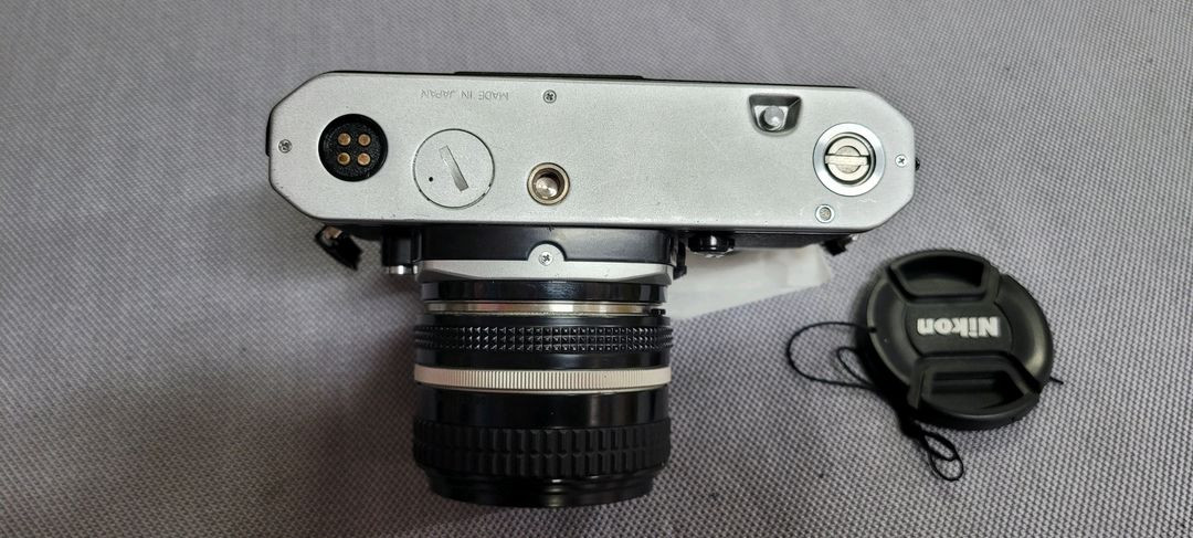 니콘 FM2 필름카메라 + 50mm f1.4 렌즈 이미지