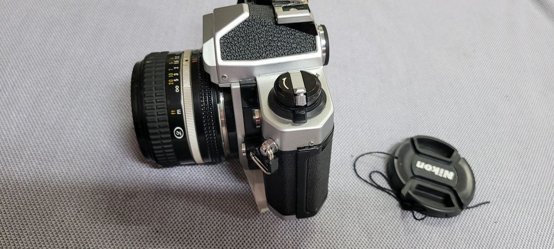 니콘 FM2 필름카메라 + 50mm f1.4 렌즈 이미지