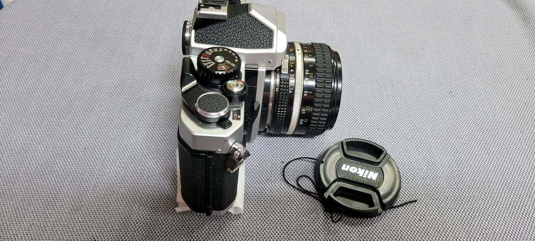 니콘 FM2 필름카메라 + 50mm f1.4 렌즈 이미지