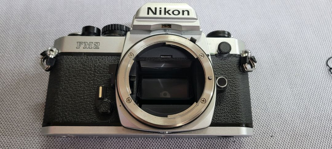 니콘 FM2 필름카메라 + 50mm f1.4 렌즈 이미지